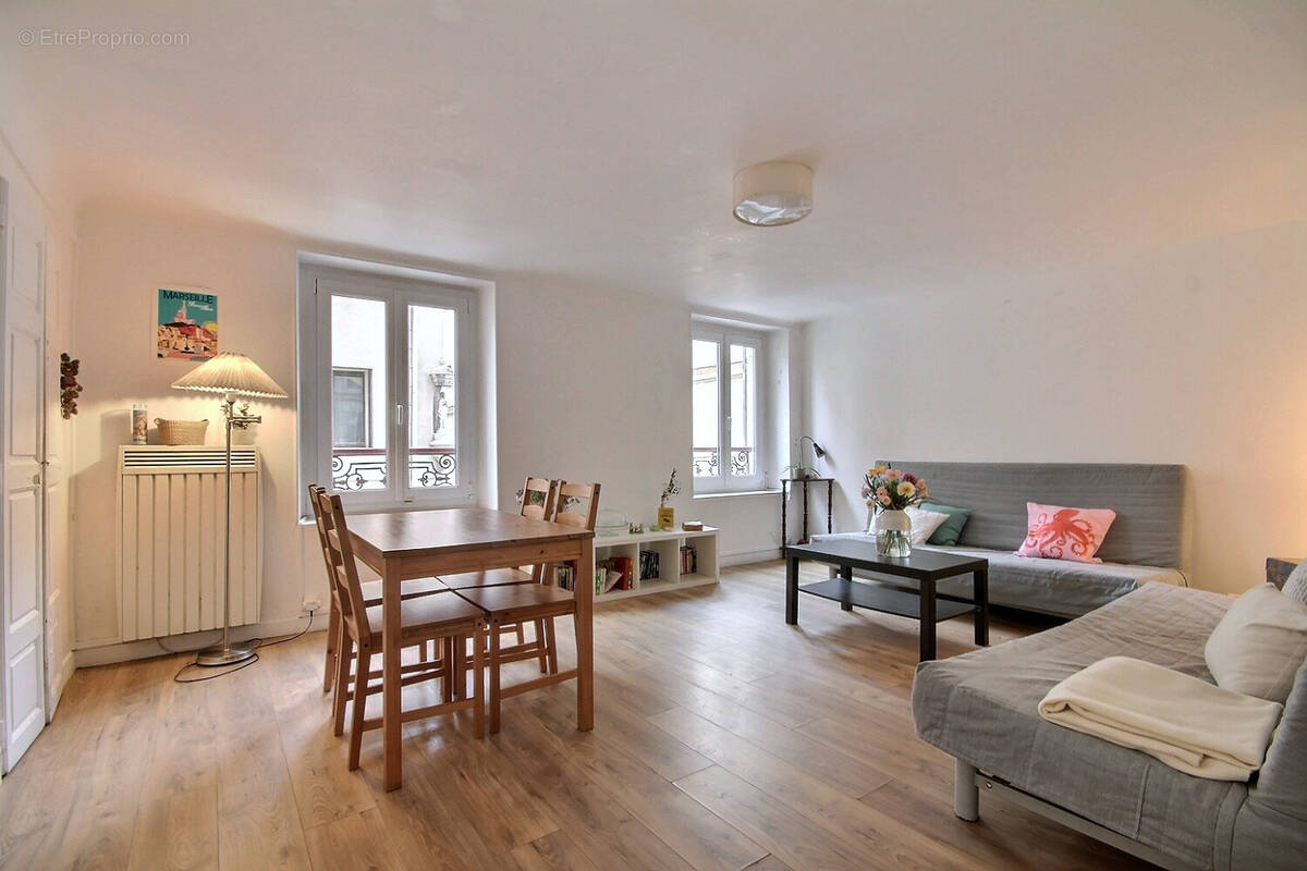 Appartement à MARSEILLE-6E