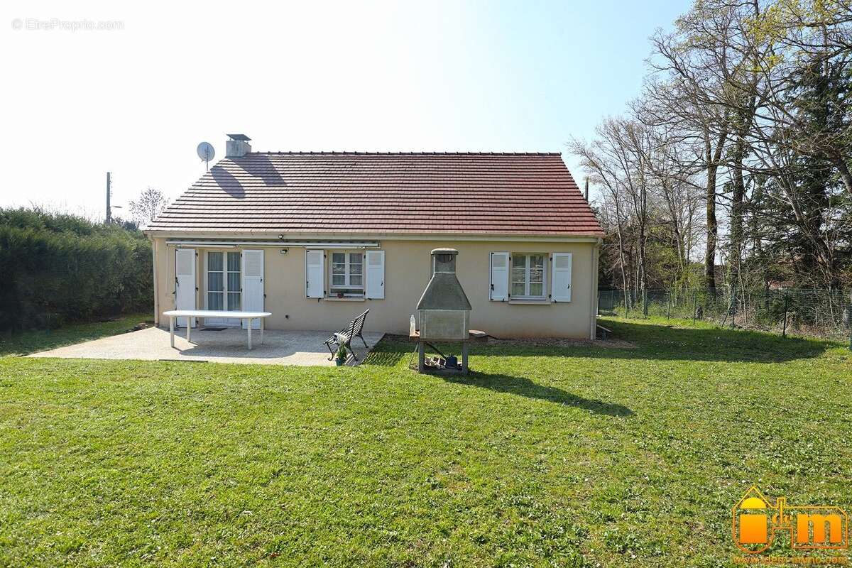 Maison à MEREVILLE