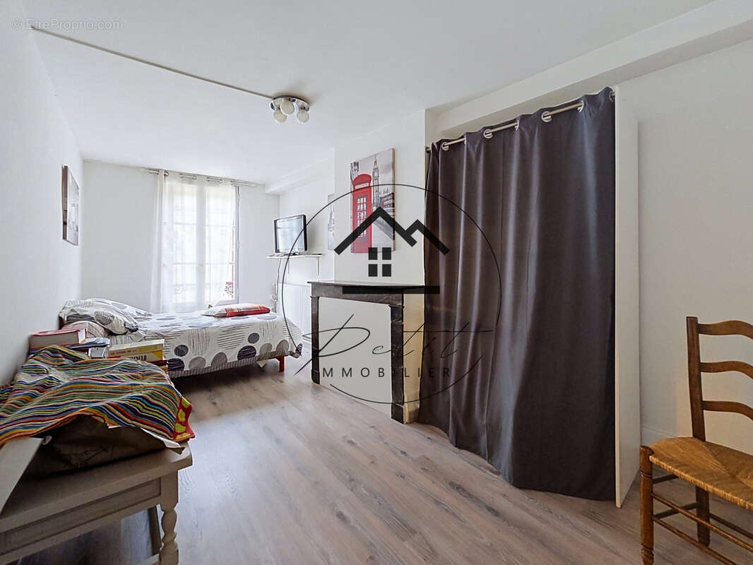 Appartement à MOUY