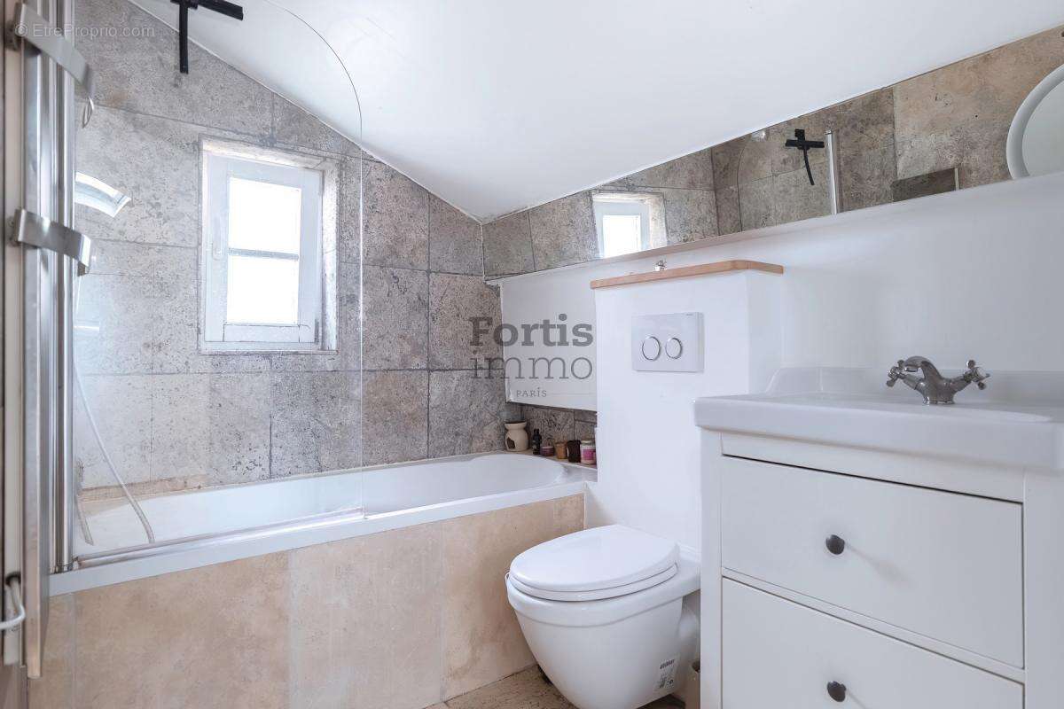 Appartement à PARIS-10E