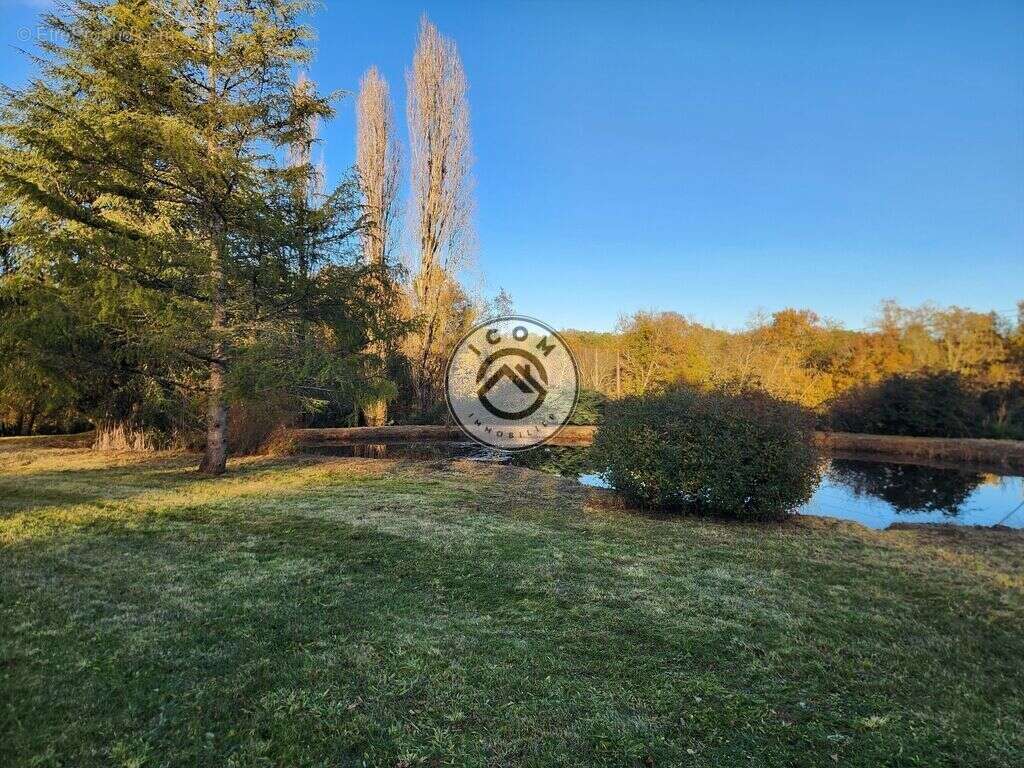 Maison à COULOUNIEIX-CHAMIERS