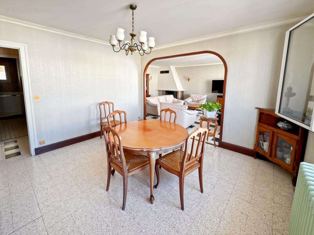 Maison de ville 3 garages - photo 5
