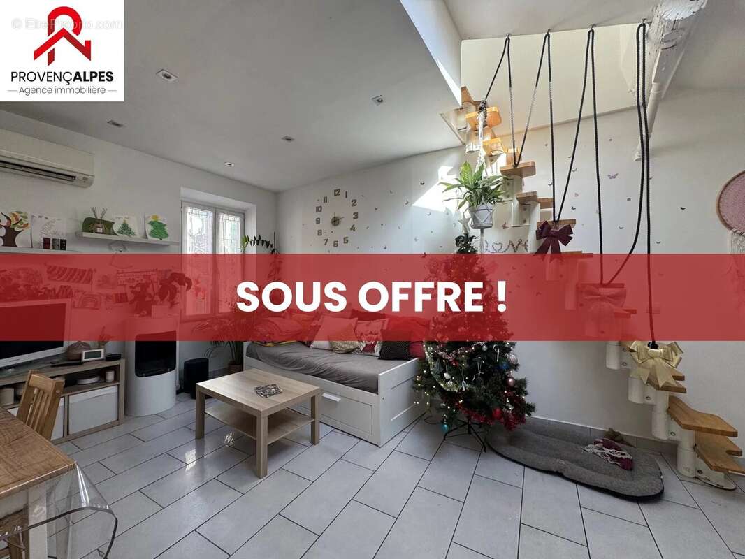 Appartement à L'ESCARENE