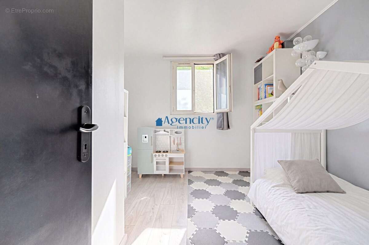 Appartement à ROSNY-SOUS-BOIS