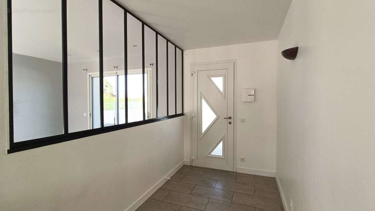 Maison à NEUVILLE-DE-POITOU