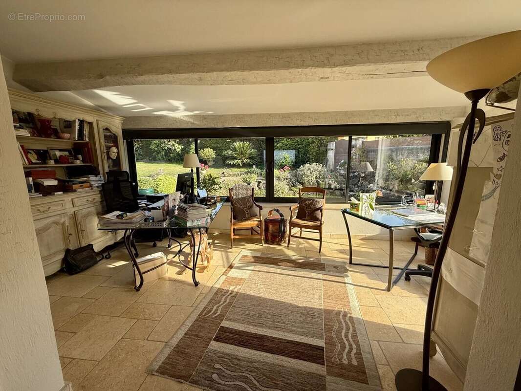 Maison à VALBONNE
