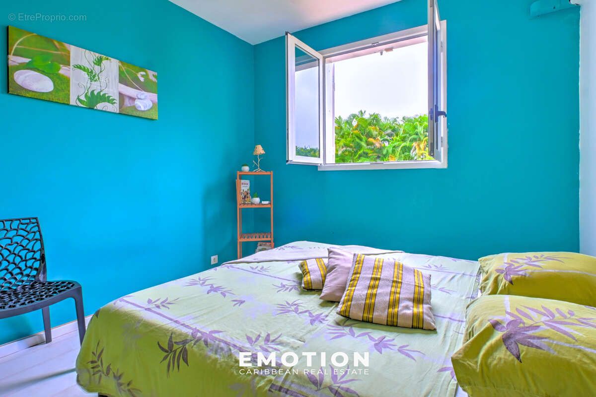 Maison à PETIT-BOURG