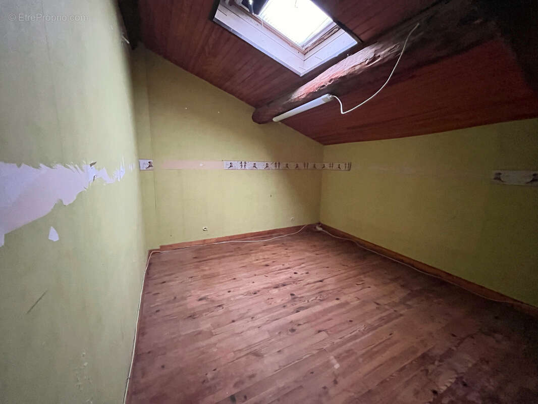 Appartement à GENAY