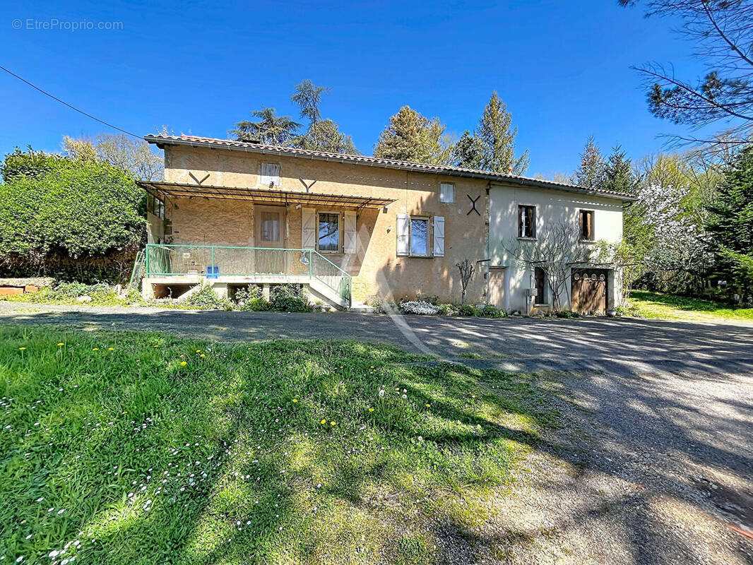Maison à FRAYSSINET-LE-GELAT