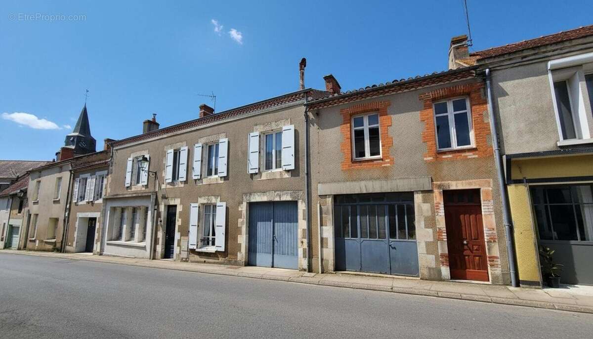 Photo 2 - Maison à LATHUS-SAINT-REMY