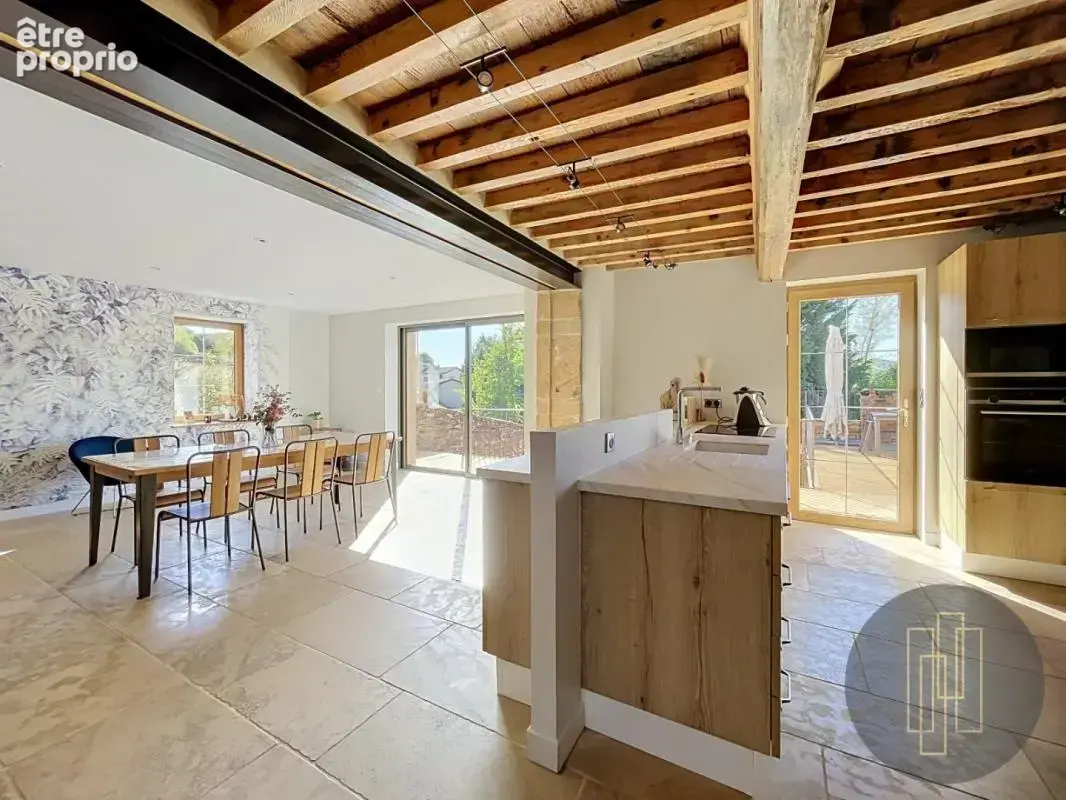 EXCLUSIVITE- COGNY : Maison en pierres dorées  avec vue - - photo 2