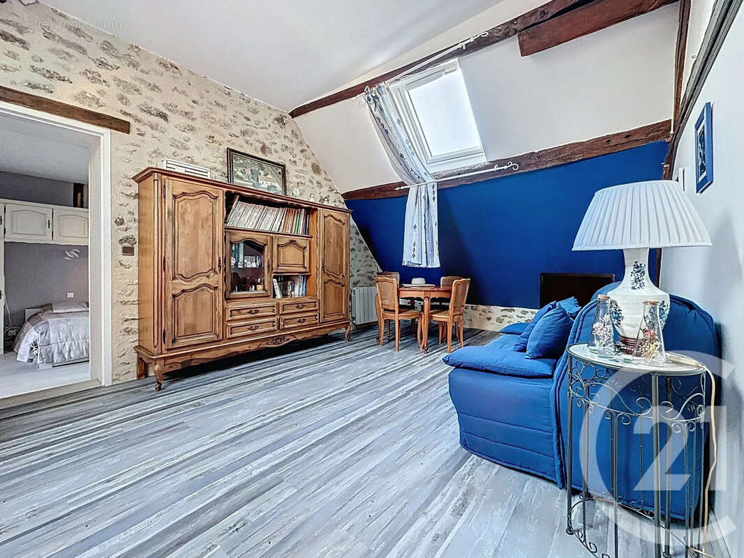 Maison à GRANDPUITS-BAILLY-CARROIS