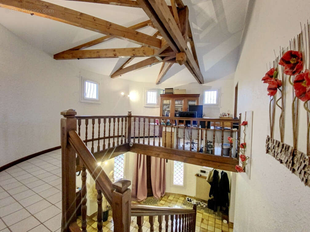 Maison à SAINT-BEAUZIRE