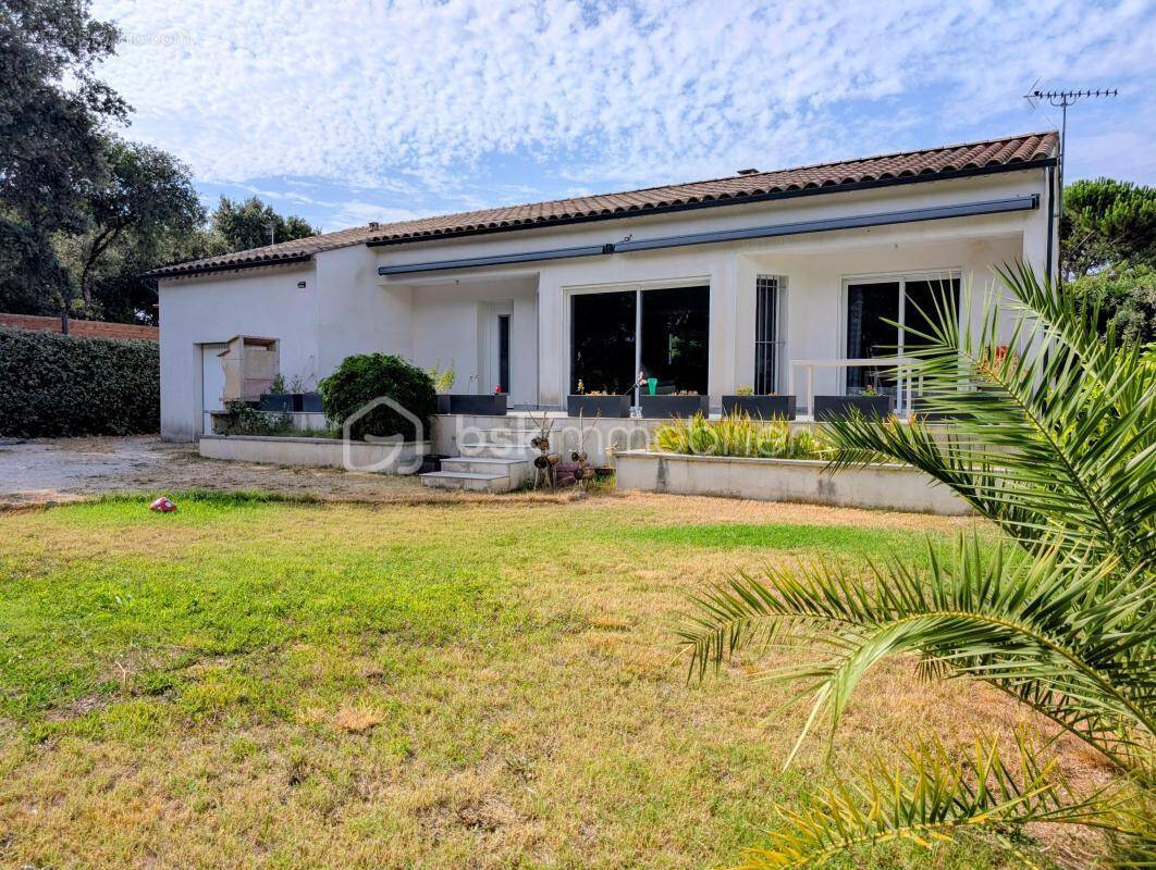Maison de plain-pied d'environ 110 m² – Castillon-du-Gard - photo 1