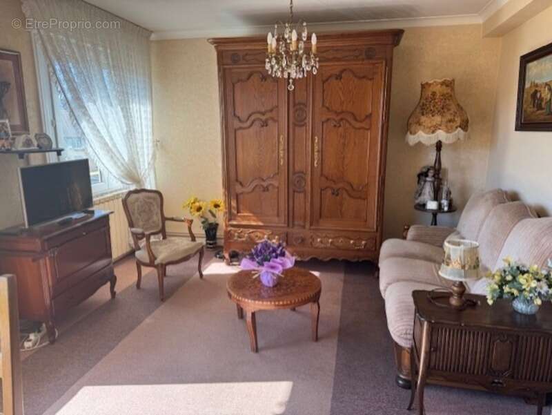 Appartement à AMNEVILLE