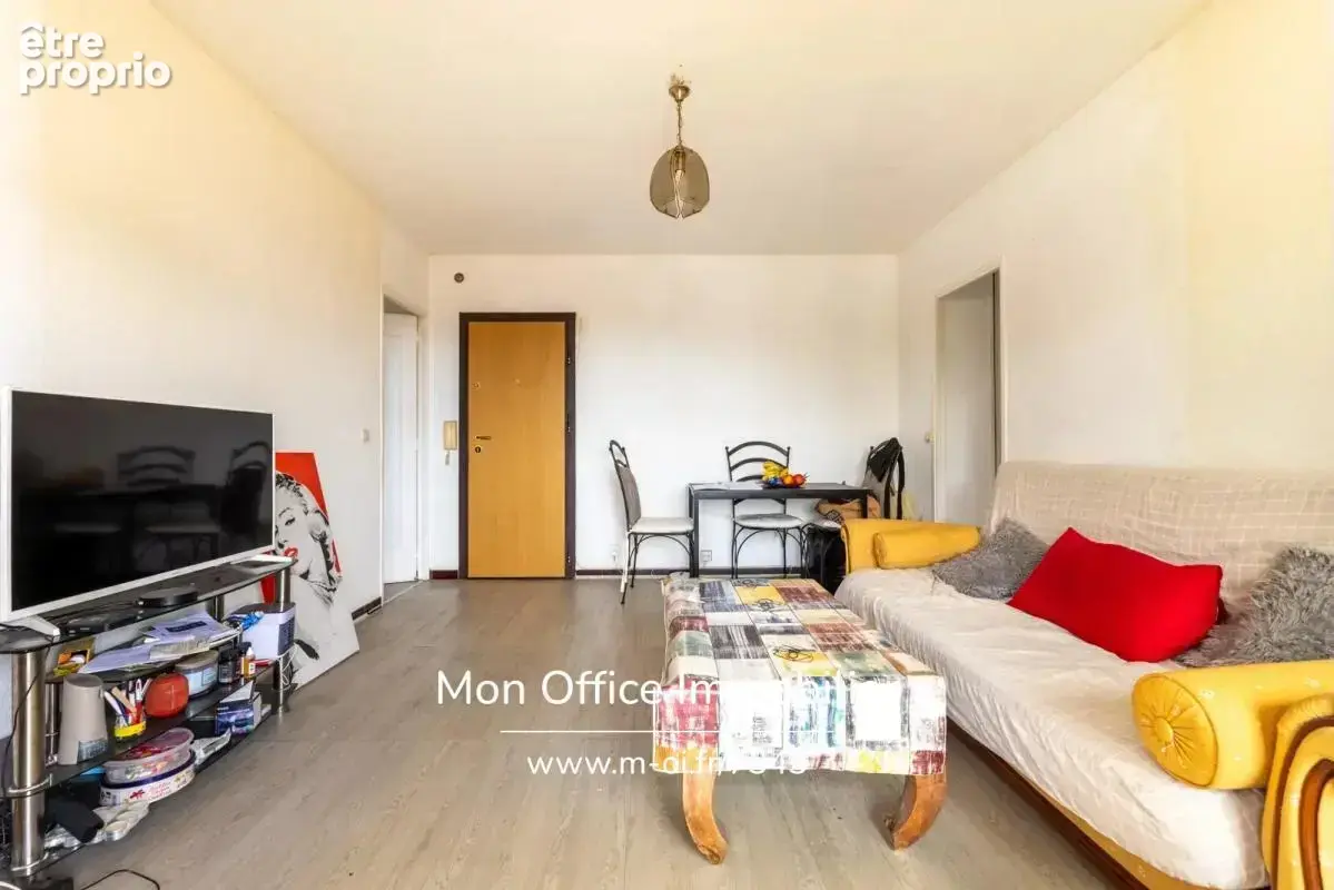 Référence : 7343-RVF. - Appartement T2 - Terrasse et Parking - photo 4
