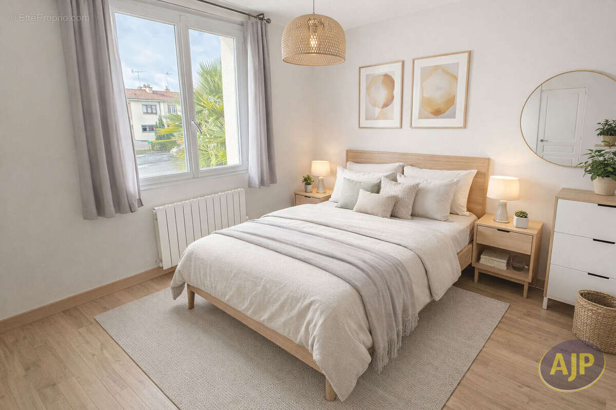 Maison à SAINT-MACAIRE-EN-MAUGES