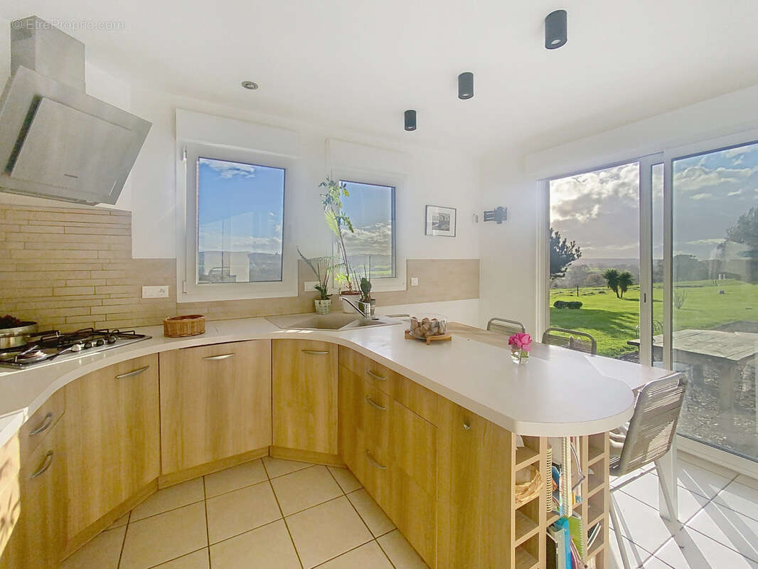 Maison à SAINT-JEAN-DES-CHAMPS