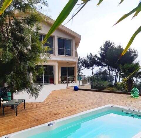 Maison à ROQUEBRUNE-CAP-MARTIN