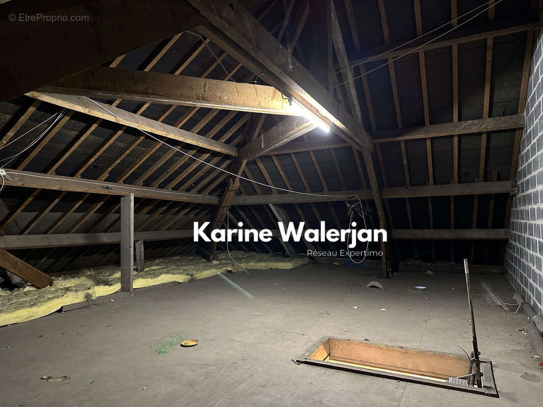 Maison à COURRIERES