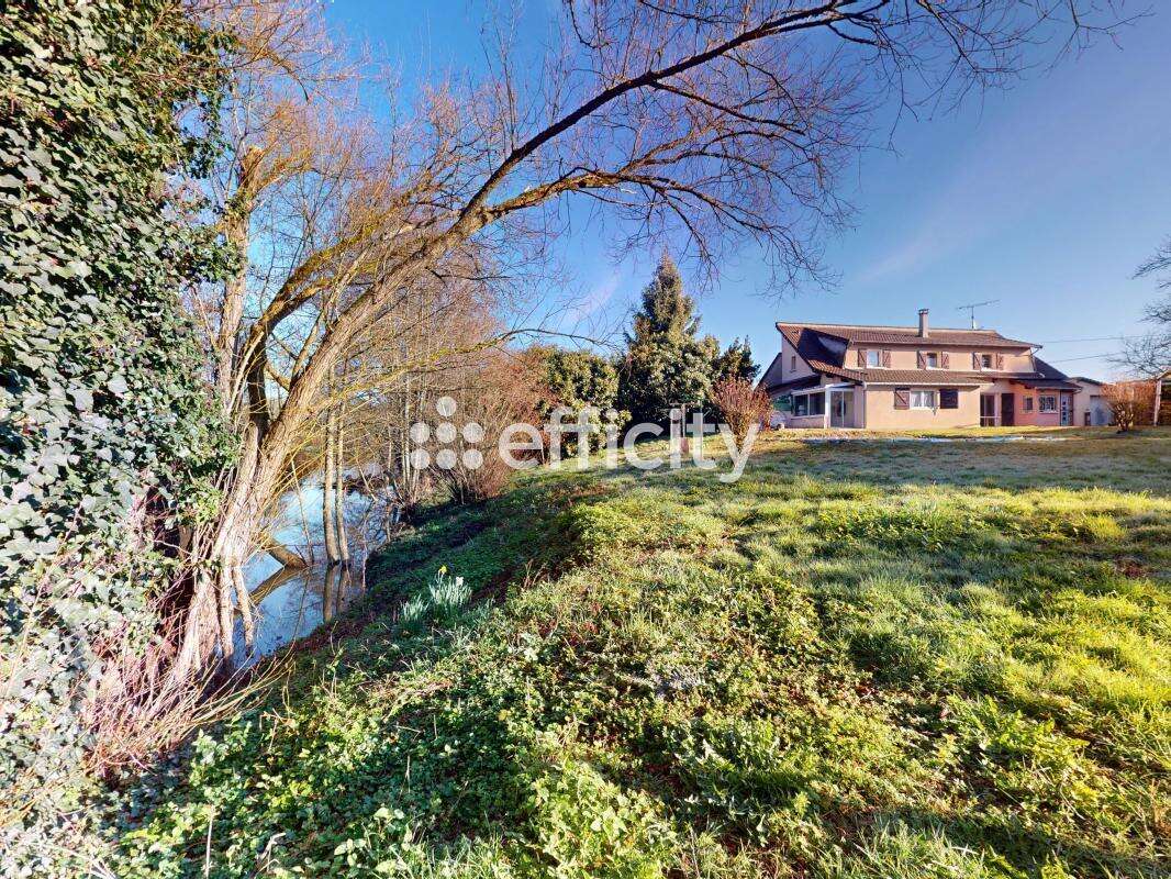 Maison à EPINEUIL-LE-FLEURIEL