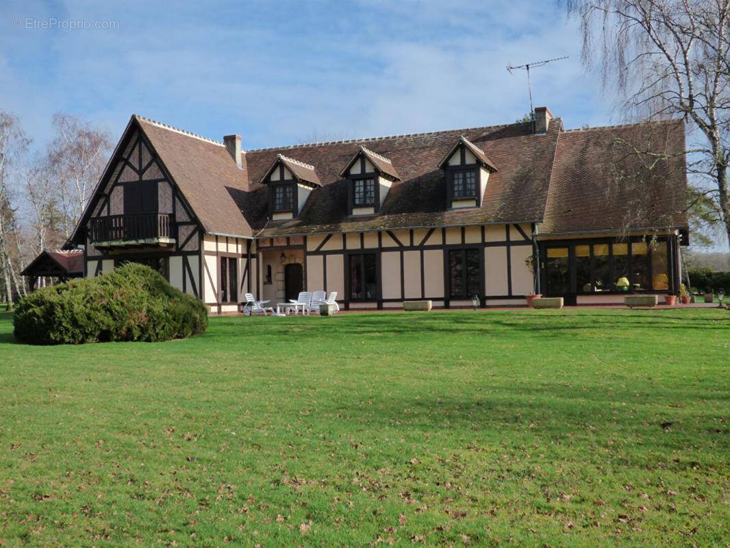 Maison à AUTRY-LE-CHATEL