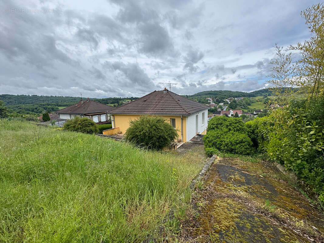 Maison à DUNG