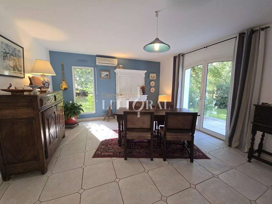 Villa entourée de pins maritimes - photo 9