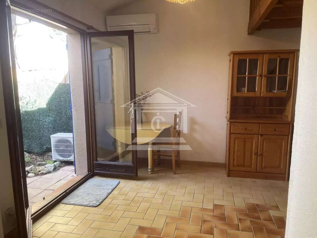 Maison à TOURRETTES