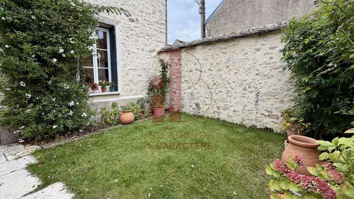 Maison à FONTAINEBLEAU