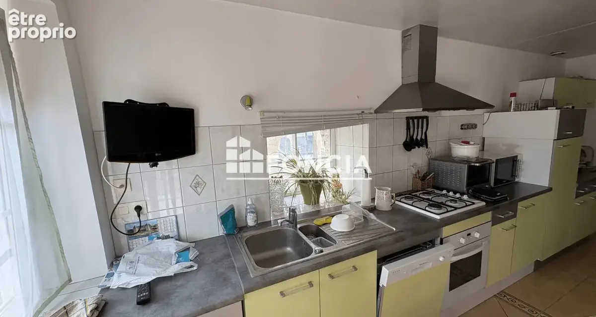 À VENDRE – Maison de plain-pied avec beau potentiel à CHERRE-AU - photo 2