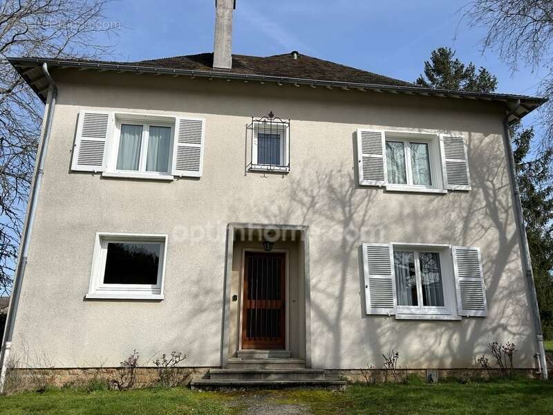Maison à CHATEAUPONSAC