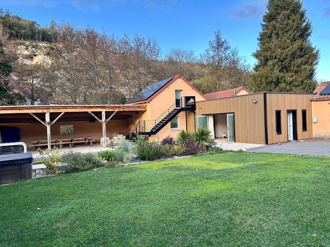 Maison à LES EYZIES-DE-TAYAC-SIREUIL