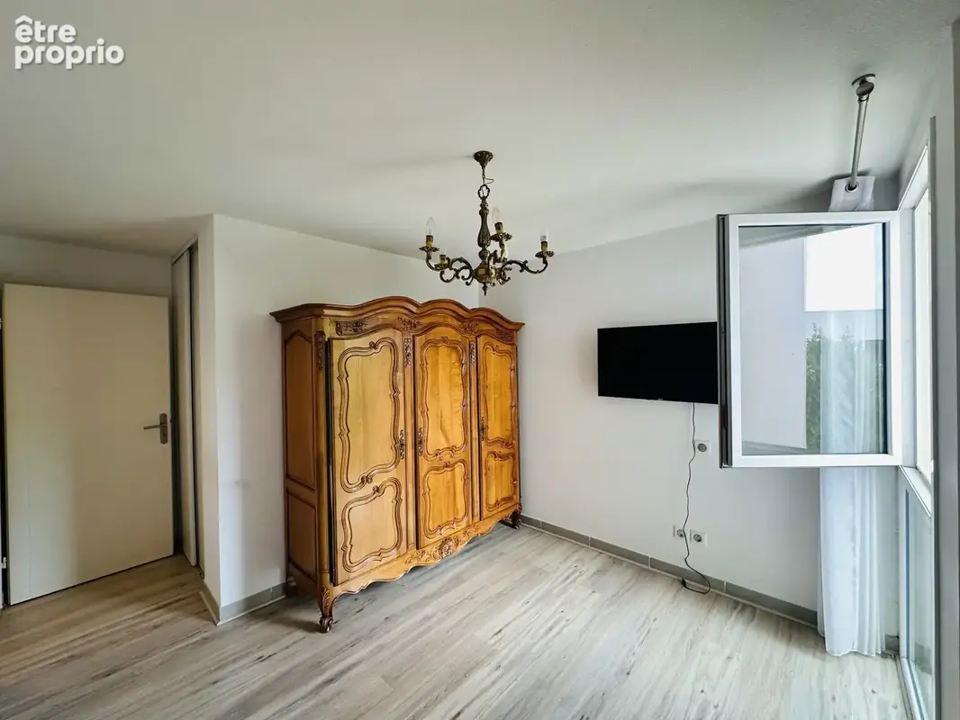 Appartement lattes - superbe t4 de 85m2, terrasse triple expo 20m2 , 2 garages, residence de haut standing - photo 6