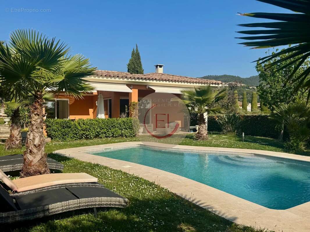 Maison à MANDELIEU-LA-NAPOULE