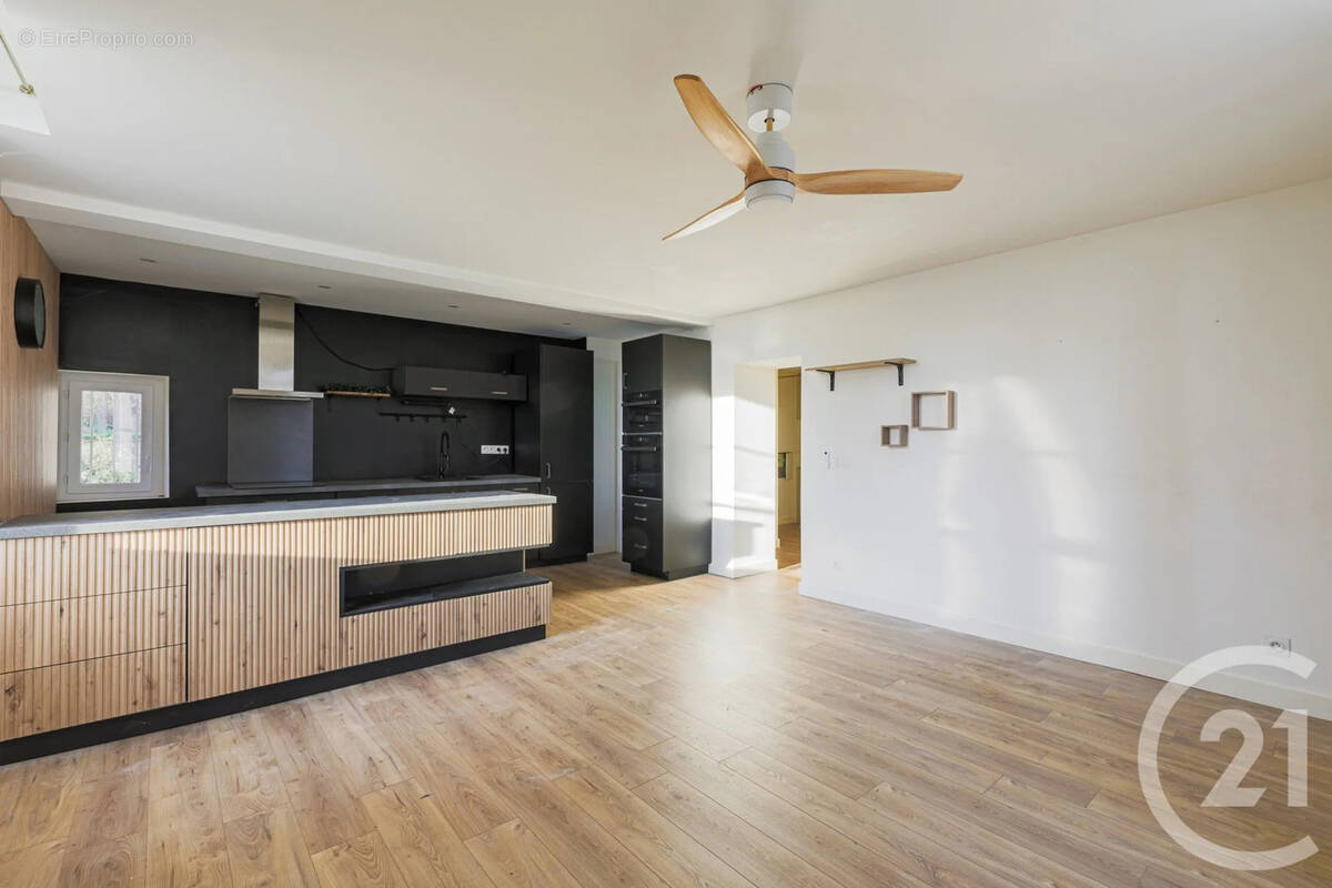 Appartement à MEYLAN