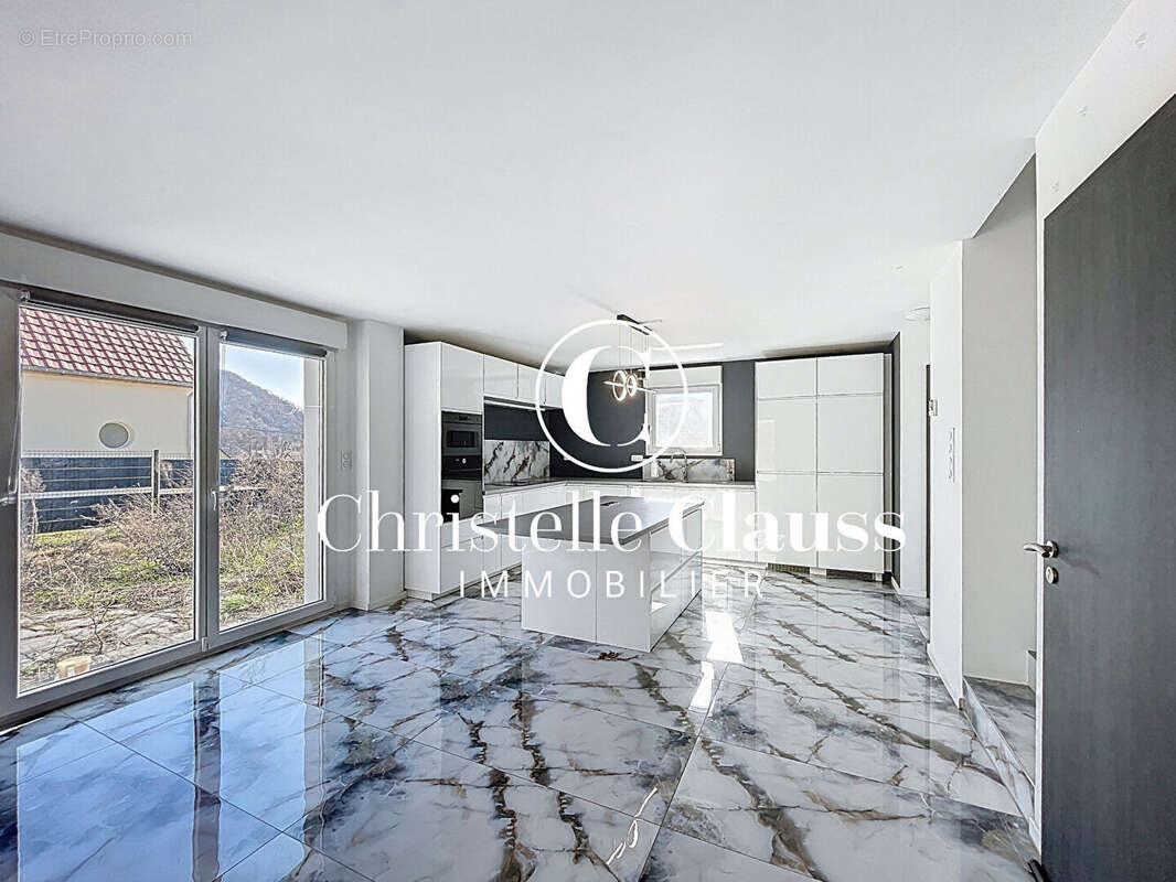 Maison contemporaine neuve - 5 pièces - 92.4 m² Willer-sur-Thur - photo 5