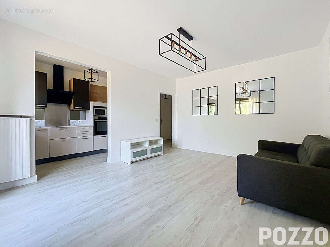 Superbe T2 lumineux avec balcon, parking et cave - photo 2