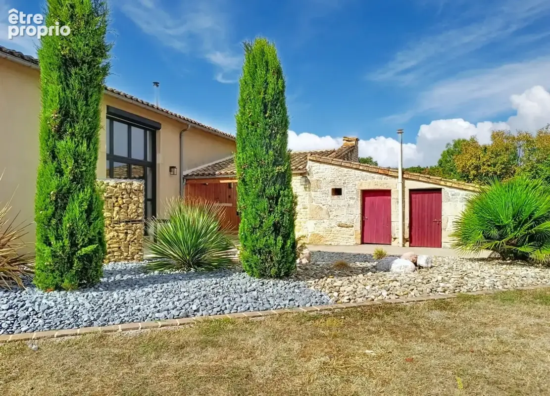 Maison 6 pièces 157 m² · à La Creche · 157 m² · 299 500 €