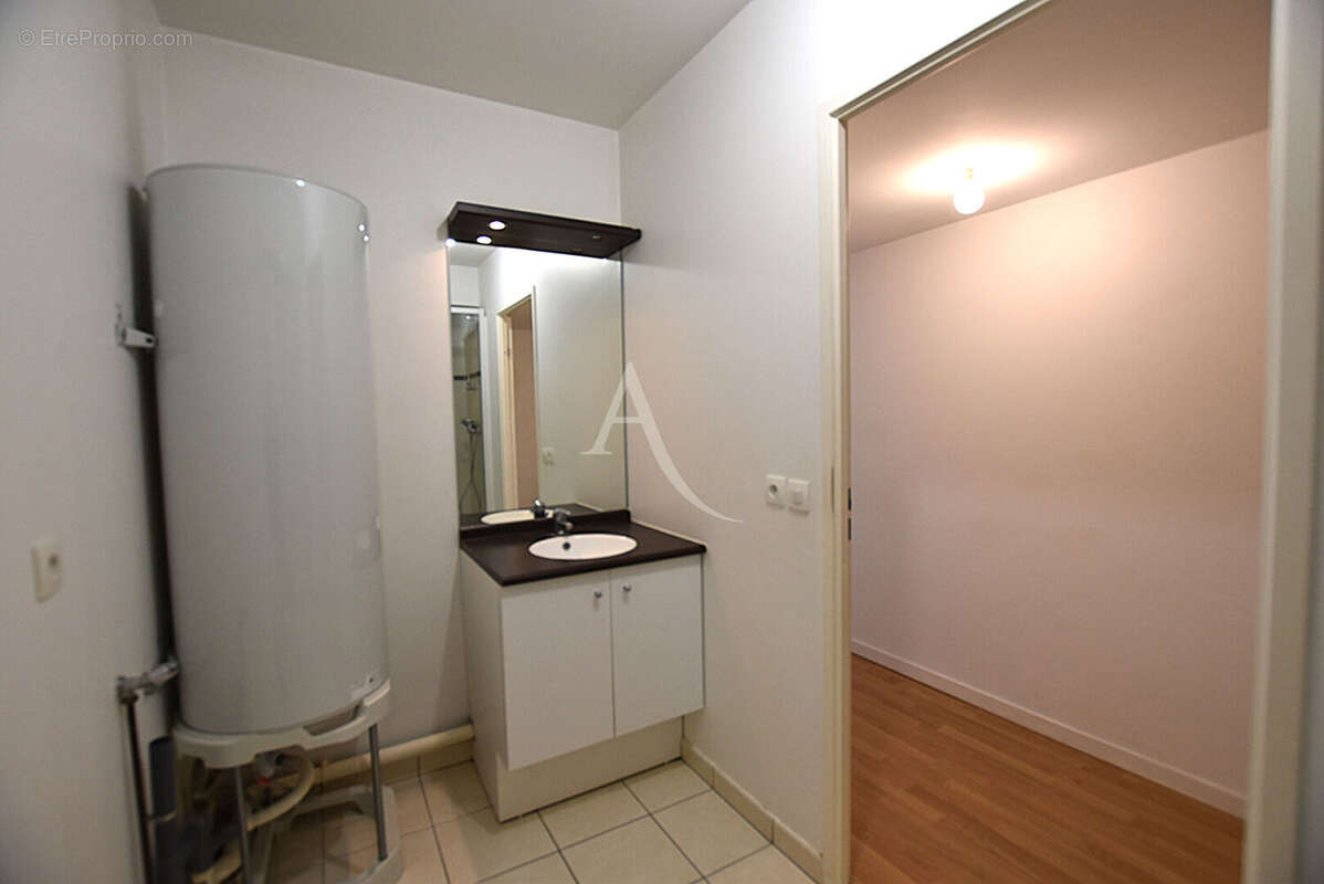 Appartement à COMBS-LA-VILLE