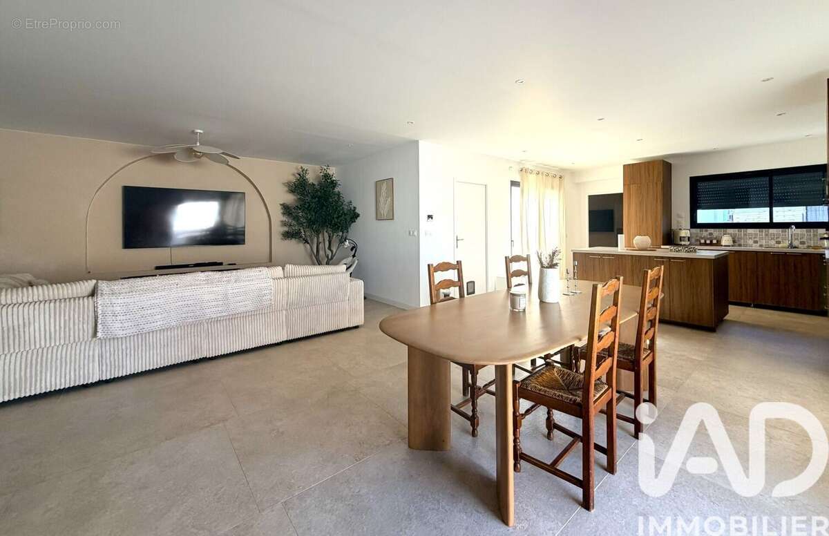 Photo 3 - Maison à ANAIS