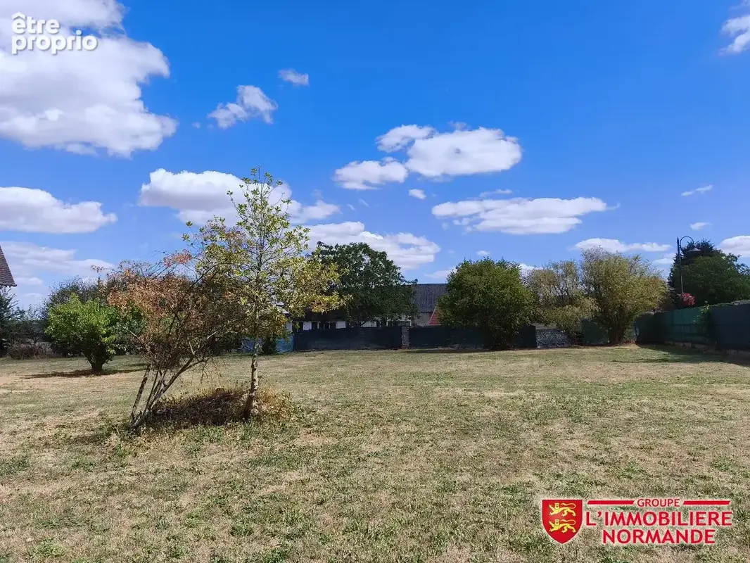 Maison traditionnelle - 5 chambres - 4390 m² de terrain - photo 4