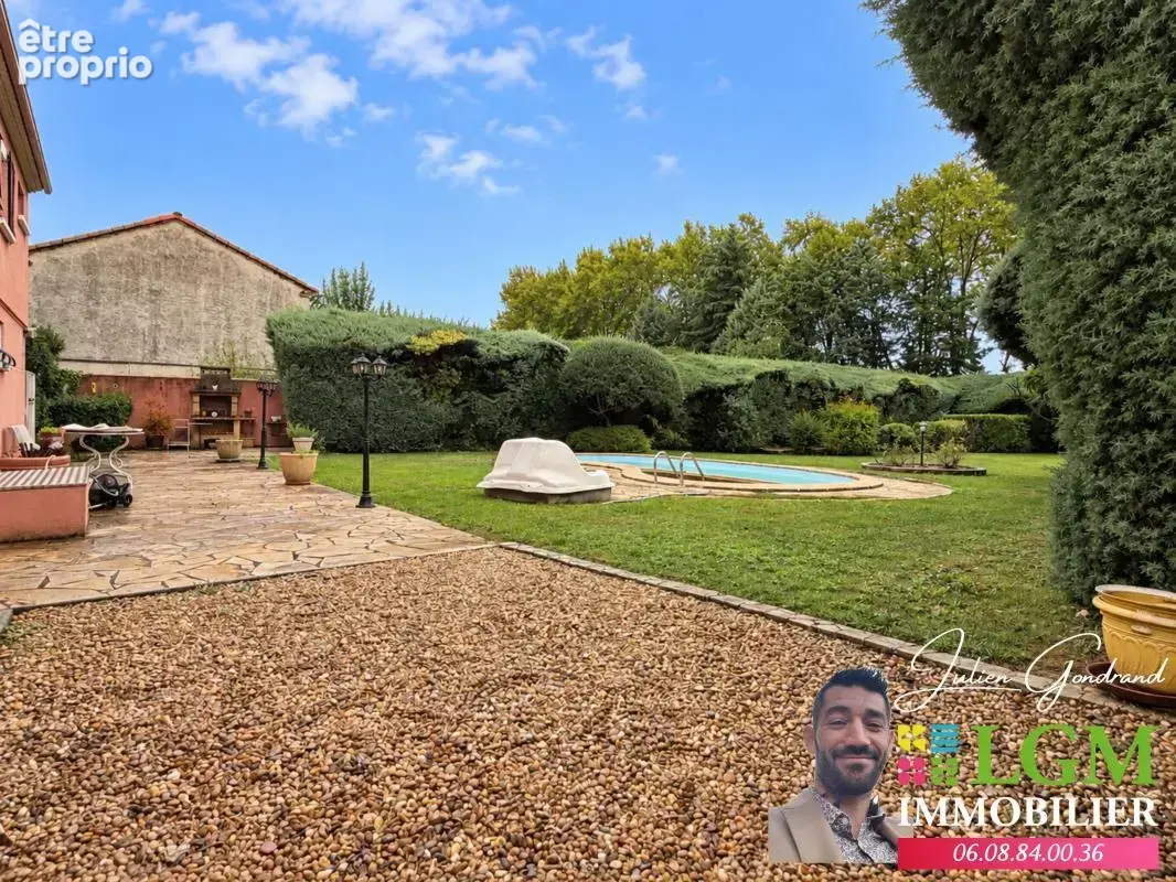 Maison de 132,62 m² avec piscine et terrain divisible et constructible de 1 374 m² à Rodilhan  - photo 5