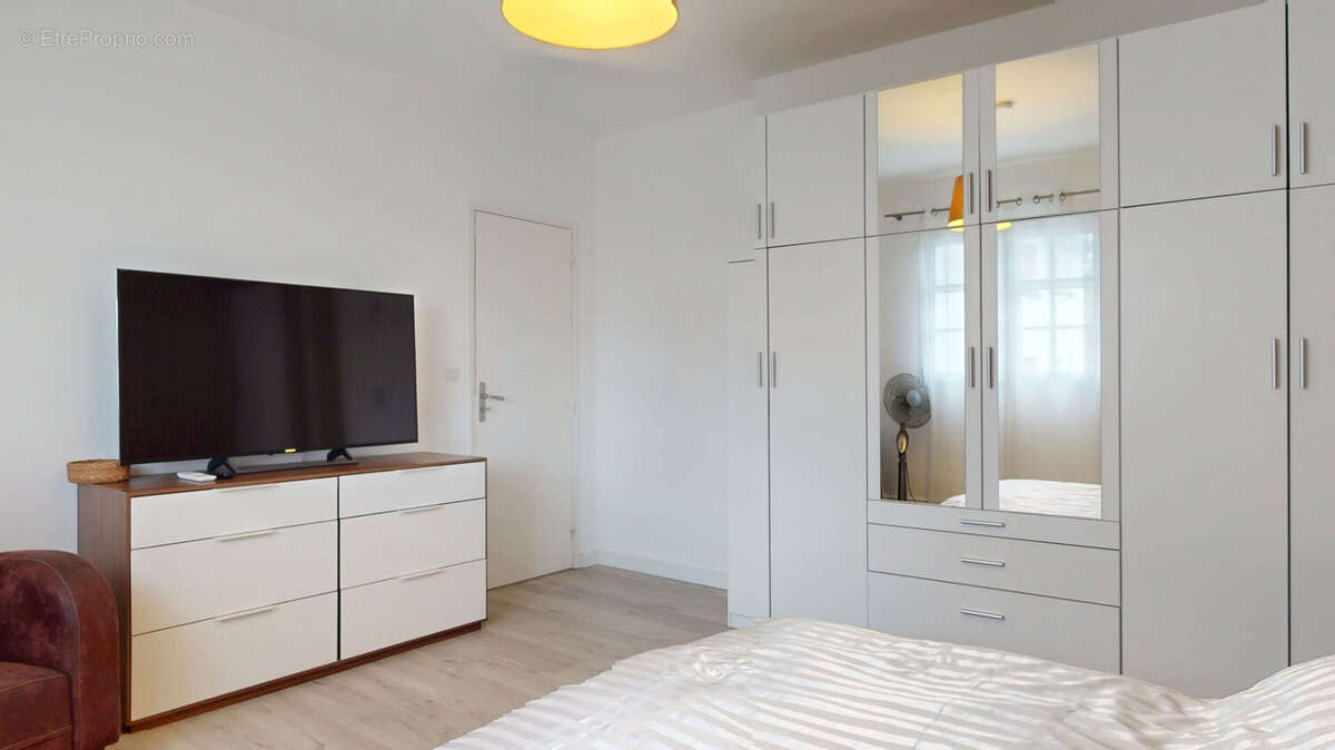 Appartement à VILLENEUVE-LOUBET