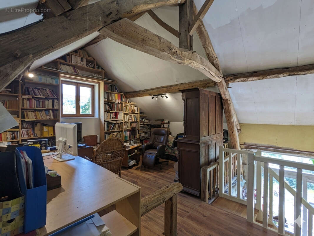 Maison à CERILLY