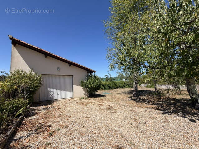 Maison en pierre 3 chambres mitoyenne - photo 11