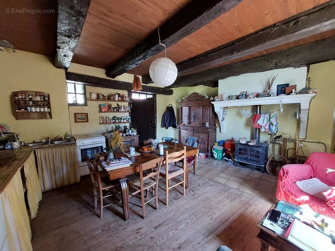 Maison à JOUQUEVIEL