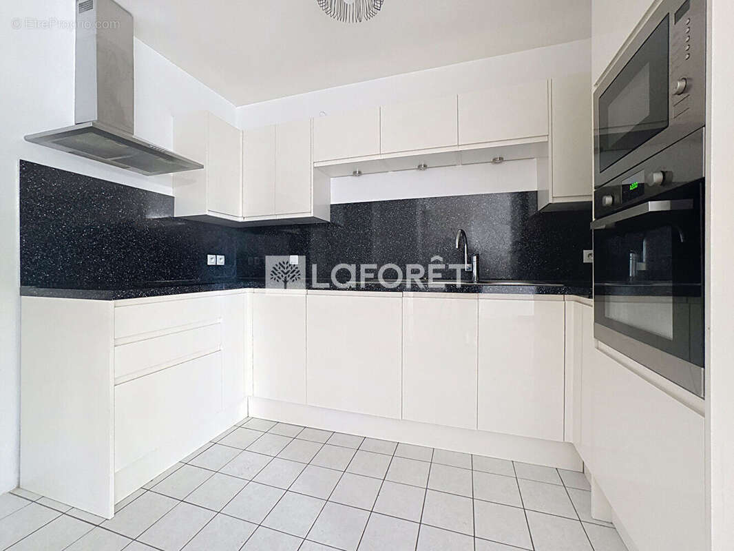 Appartement à LE PLESSIS-ROBINSON