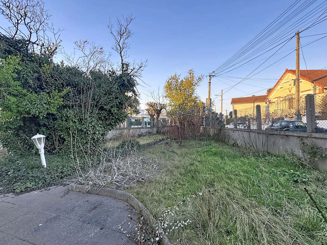 Maison à PARAY-VIEILLE-POSTE