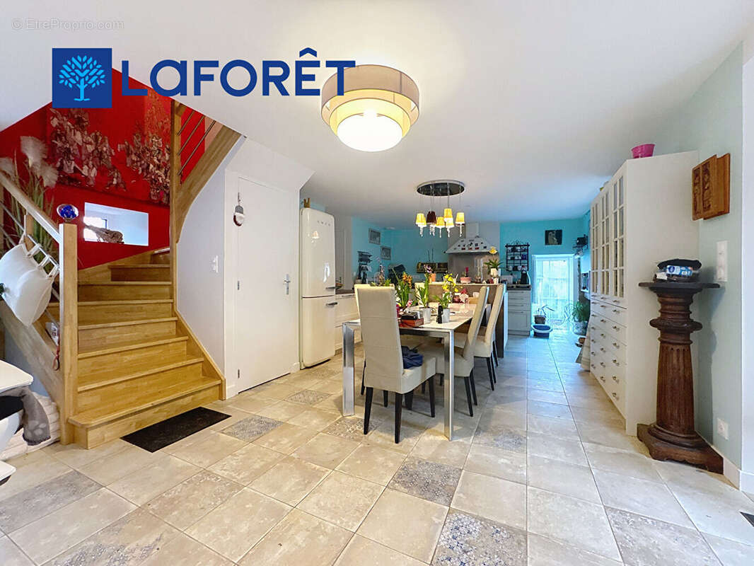 Maison à LOCOAL-MENDON